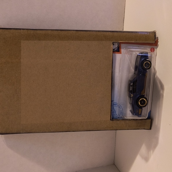 D2 Hot Wheels Hot Bird with shipping protector - Picture 3 of 3